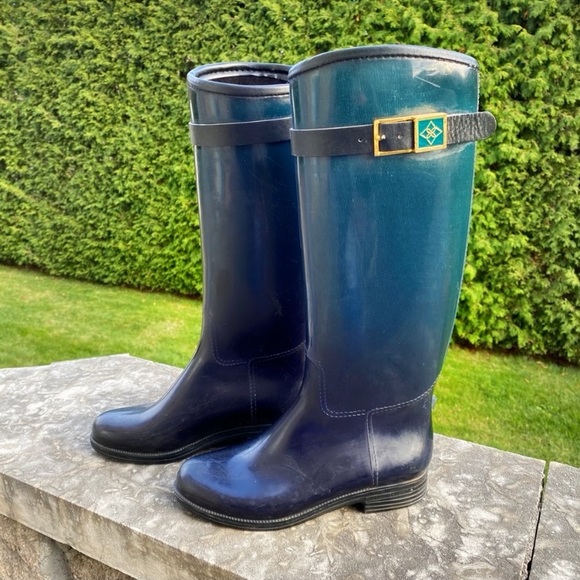 dav boots Shoes Dark Green Rain Boots Women Size 6 Poshmark